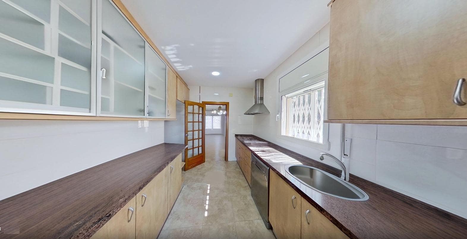 Chalet de 4 habitaciones en Calafell en venta con garaje - 540.000 € (Ref: 9424457)