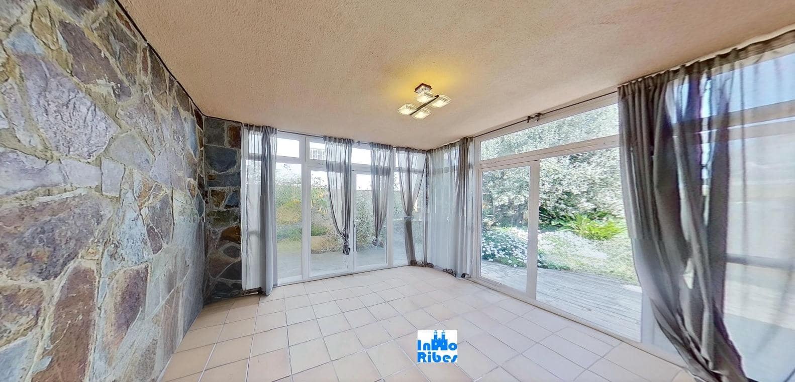 Chalet de 4 habitaciones en Calafell en venta con garaje - 540.000 € (Ref: 9424457)