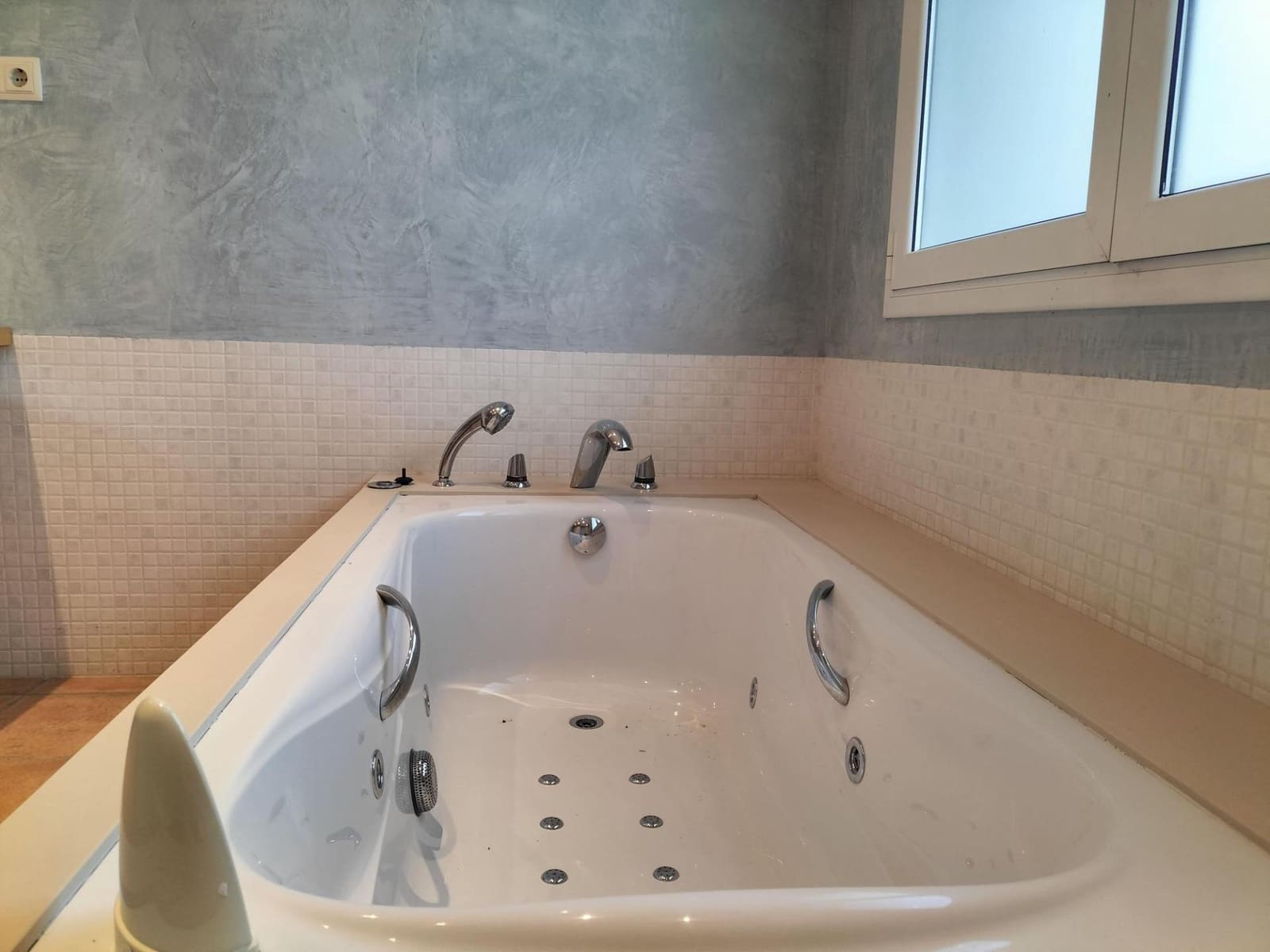 Chalet de 5 habitaciones en Canyelles en venta con piscina - 600.000 € (Ref: 9452795)