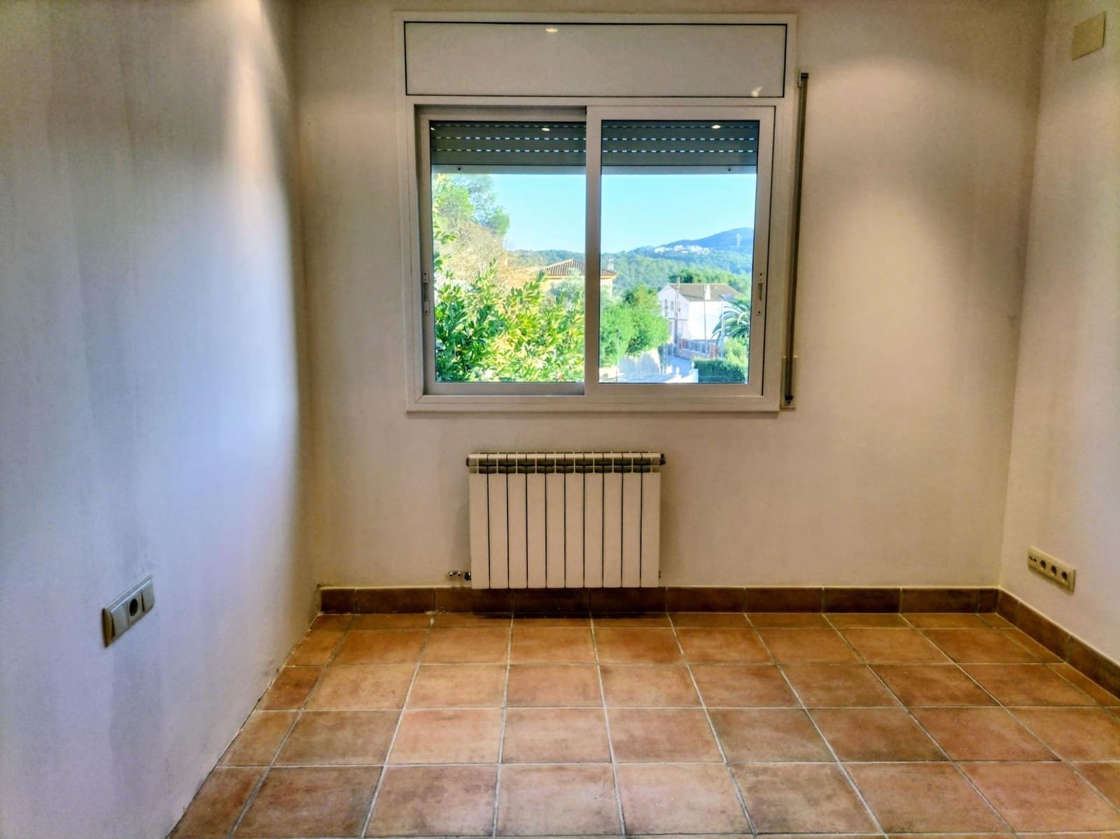 Chalet de 5 habitaciones en Canyelles en venta con piscina - 600.000 € (Ref: 9452795)