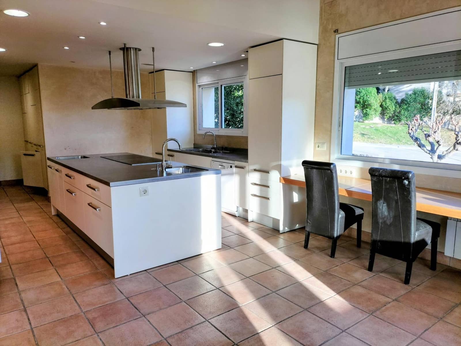 Chalet de 5 habitaciones en Canyelles en venta con piscina - 600.000 € (Ref: 9452795)