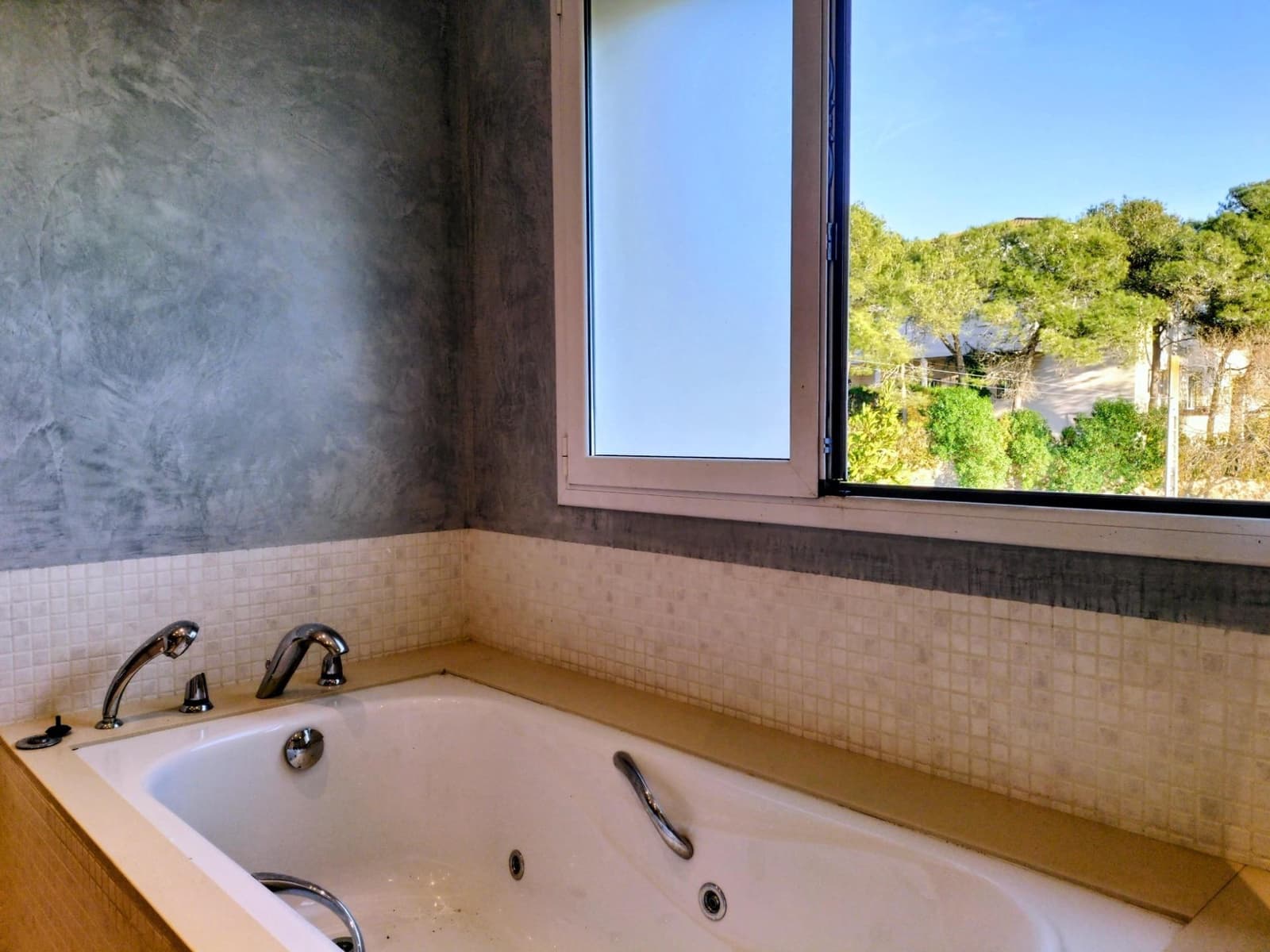 Chalet de 5 habitaciones en Canyelles en venta con piscina - 600.000 € (Ref: 9452795)