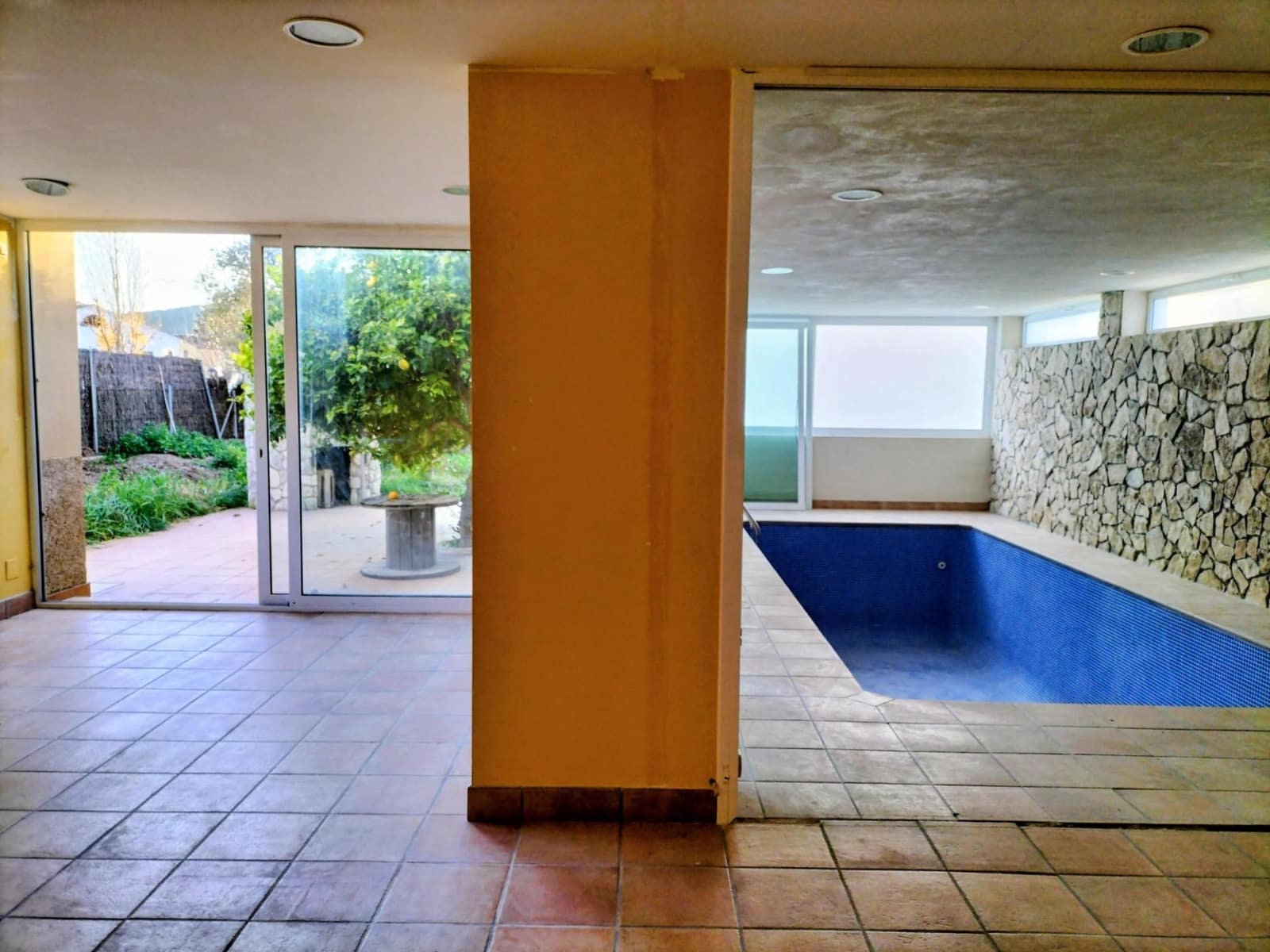 Chalet de 5 habitaciones en Canyelles en venta con piscina - 600.000 € (Ref: 9452795)