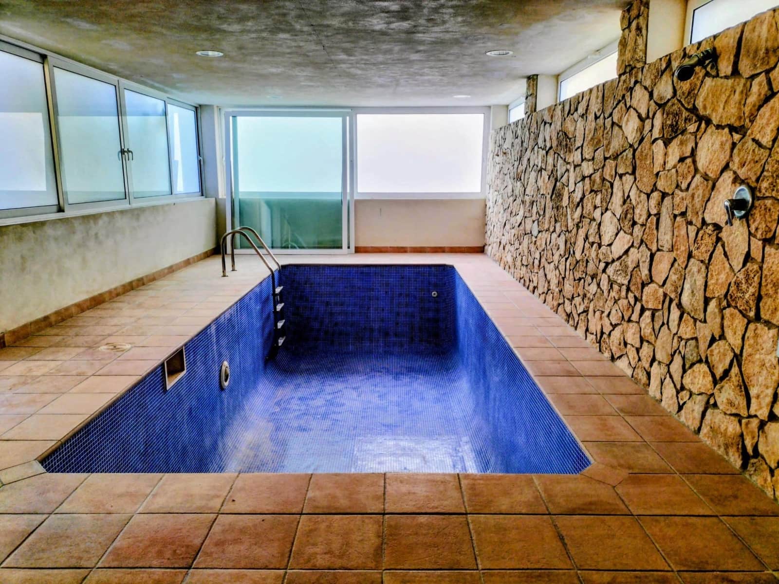 Chalet de 5 habitaciones en Canyelles en venta con piscina - 600.000 € (Ref: 9452795)