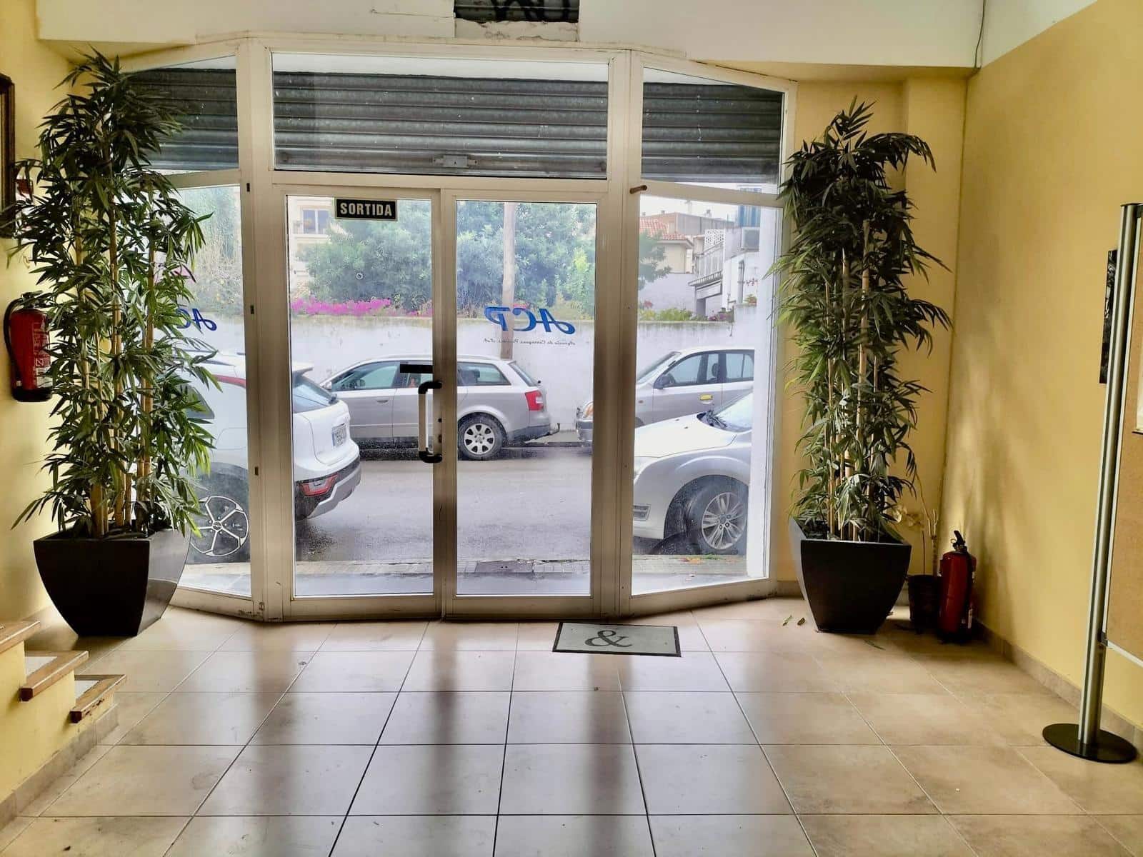 Local Commercial à louer à Sant Pere de Ribes - 1 500 € (Ref: 9474945)