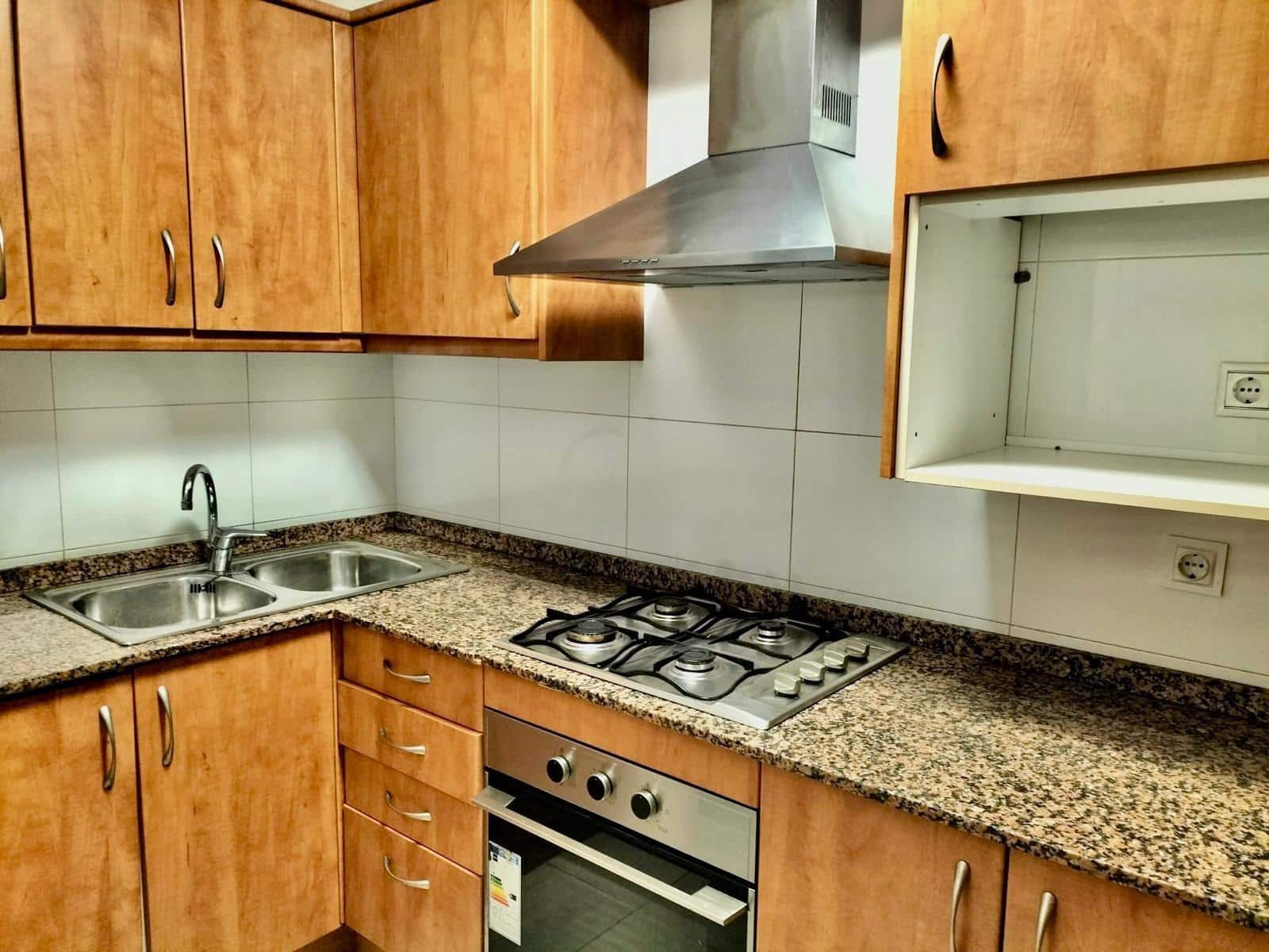 Piso de 2 habitaciones en Sant Pere de Ribes en venta con garaje - 245.000 € (Ref: 9543735)