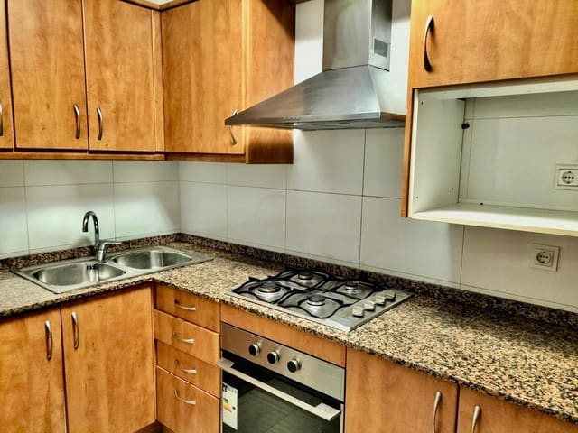 Piso de 2 habitaciones en Sant Pere de Ribes en venta con garaje - 245.000 € (Ref: 9543735)