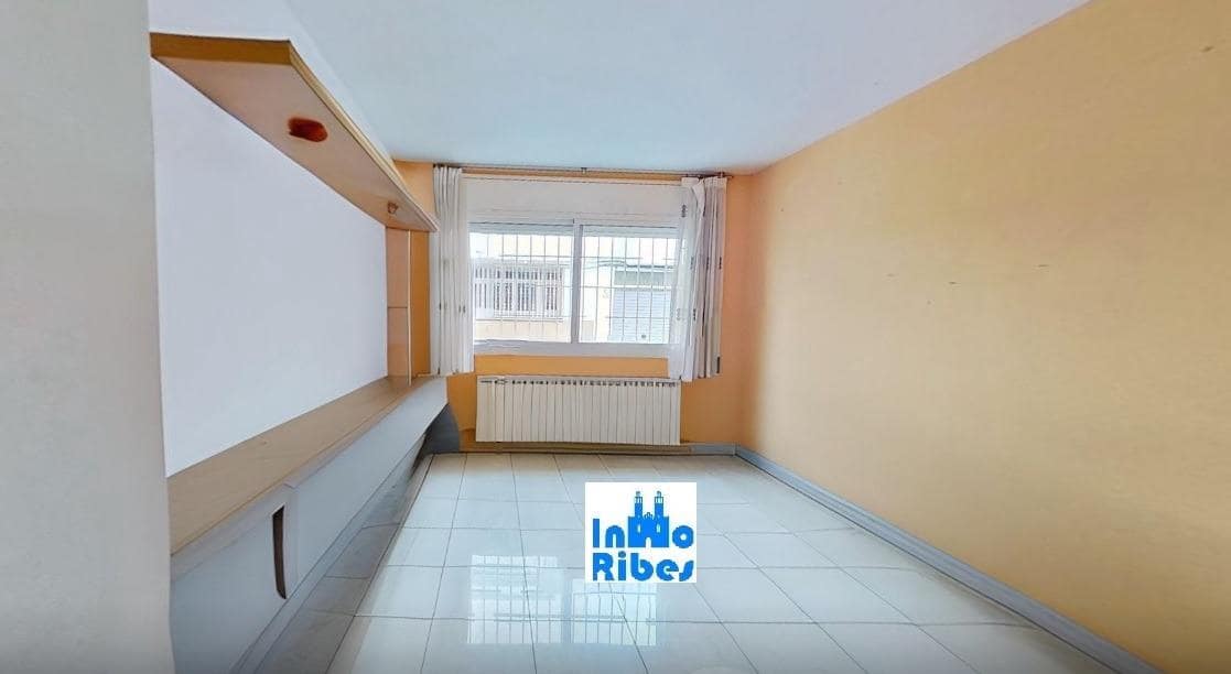 Piso de 2 habitaciones en Sant Pere de Ribes en venta con garaje - 245.000 € (Ref: 9543735)