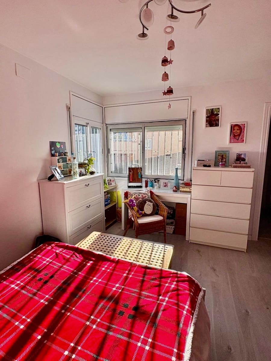 7 bedroom Villa for sale in Segur de Calafell with pool garage - € 530,000 (Ref: 9548313)