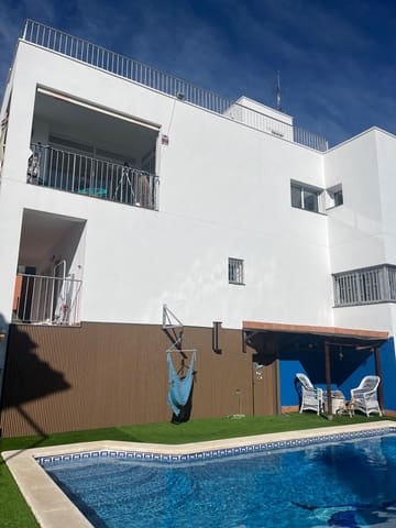 7 makuuhuone Huvila myytävänä paikassa Segur de Calafell, Calafell mukana uima-altaan 
autotalli - 425 000 € (Ref: 9548313)