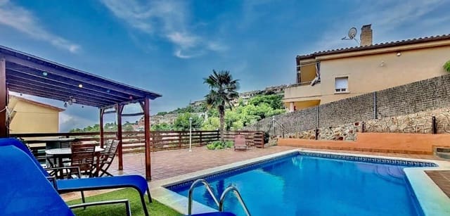 7 makuuhuone Huvila myytävänä paikassa Segur de Calafell, Calafell mukana uima-altaan 
autotalli - 425 000 € (Ref: 9548313)