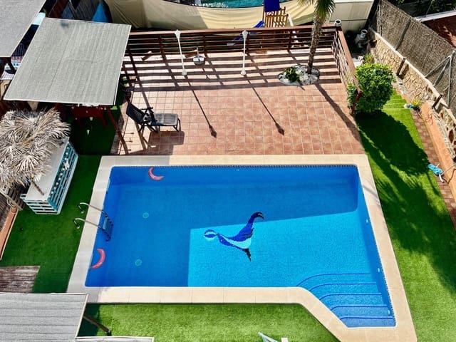 7 chambre Villa/Maison à vendre à Segur de Calafell, Calafell avec piscine garage - 385 000 € (Ref: 9548313)