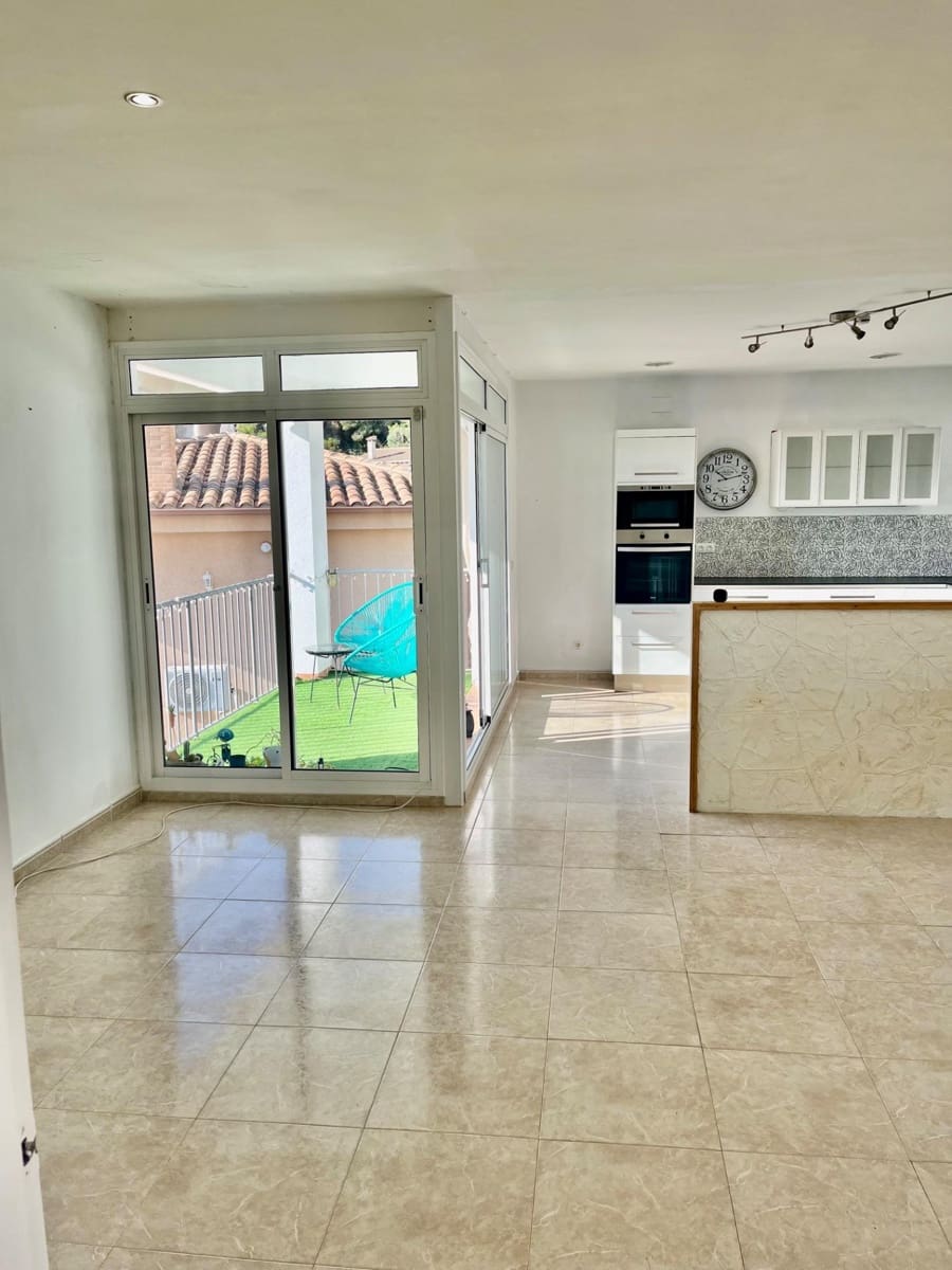 7 sovrum Villa till salu i Segur de Calafell med pool garage - 385 000 € (Ref: 9548313)