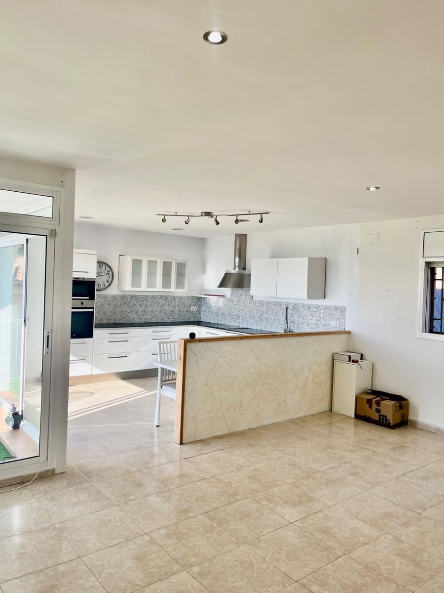 7 sovrum Villa till salu i Segur de Calafell med pool garage - 385 000 € (Ref: 9548313)