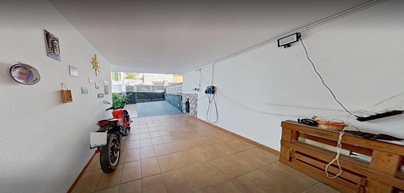 7 soveværelse Villa til salg i Segur de Calafell med swimmingpool garage - € 379.000 (Ref: 9548313)
