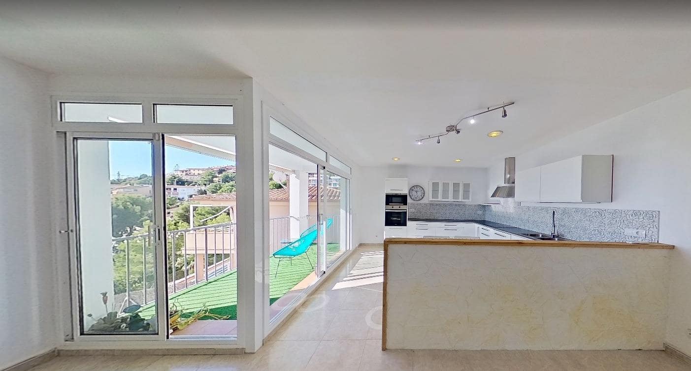 7 soveværelse Villa til salg i Segur de Calafell med swimmingpool garage - € 379.000 (Ref: 9548313)