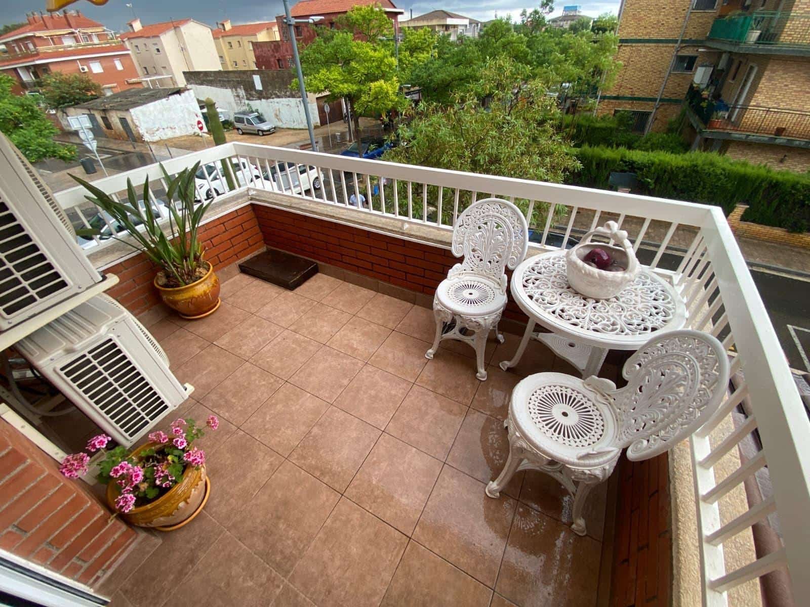 4 bedroom Terraced Villa for sale in Segur de Calafell with garage - € 365,000 (Ref: 9591391)