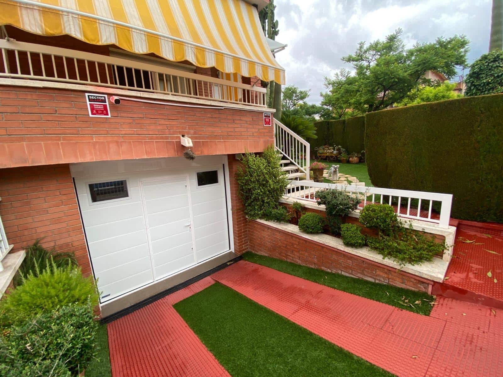 4 bedroom Terraced Villa for sale in Segur de Calafell with garage - € 365,000 (Ref: 9591391)