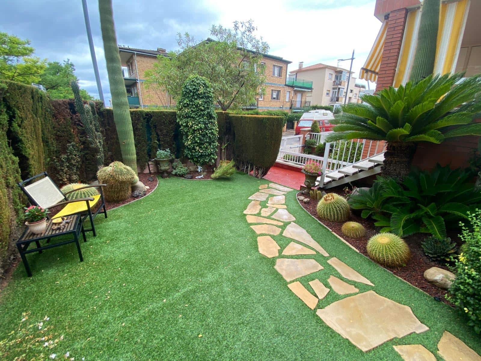 4 bedroom Terraced Villa for sale in Segur de Calafell with garage - € 365,000 (Ref: 9591391)