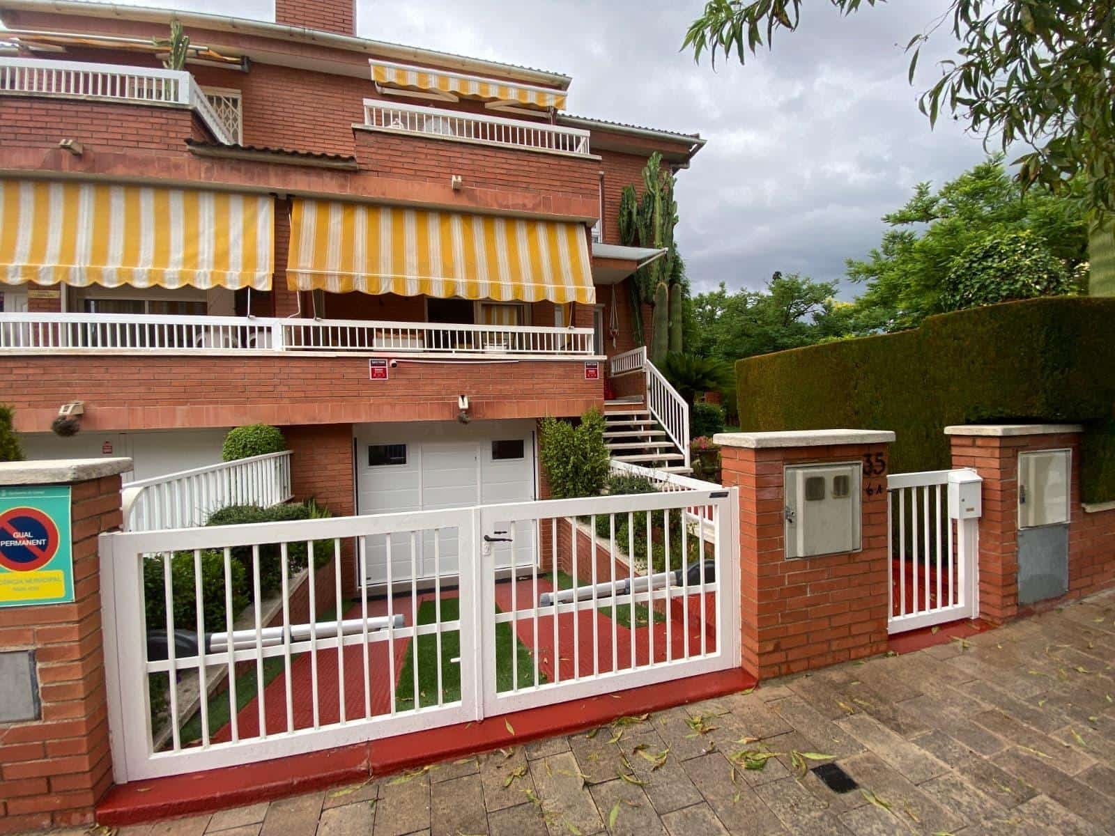 4 bedroom Terraced Villa for sale in Segur de Calafell with garage - € 365,000 (Ref: 9591391)