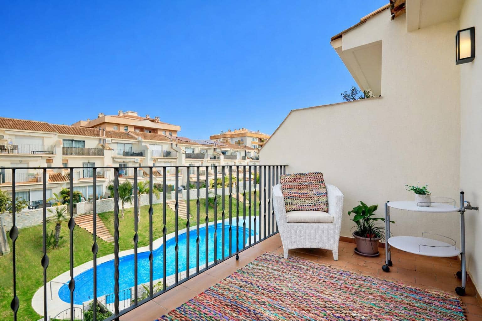 4 soverom Rekkehus til salgs i Sitges med svømmebasseng garasje - € 1 145 000 (Ref: 9621798)