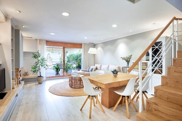 4 bedroom Terraced Villa for sale in Sitges with pool garage - € 1,145,000 (Ref: 9621798)