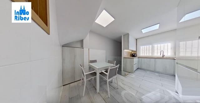 4 chambre Villa/Maison Mitoyenne à vendre à Sitges avec piscine garage - 1 145 000 € (Ref: 9621798)