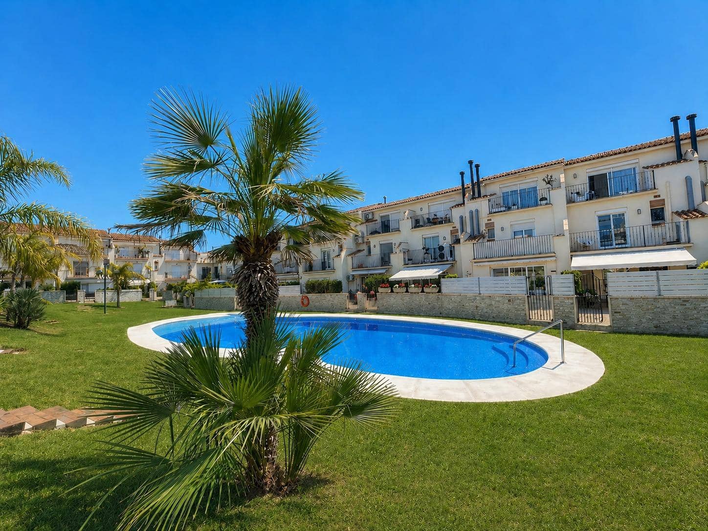4 soveværelse Rækkehus til salg i Sitges med swimmingpool garage - € 985.000 (Ref: 9621798)