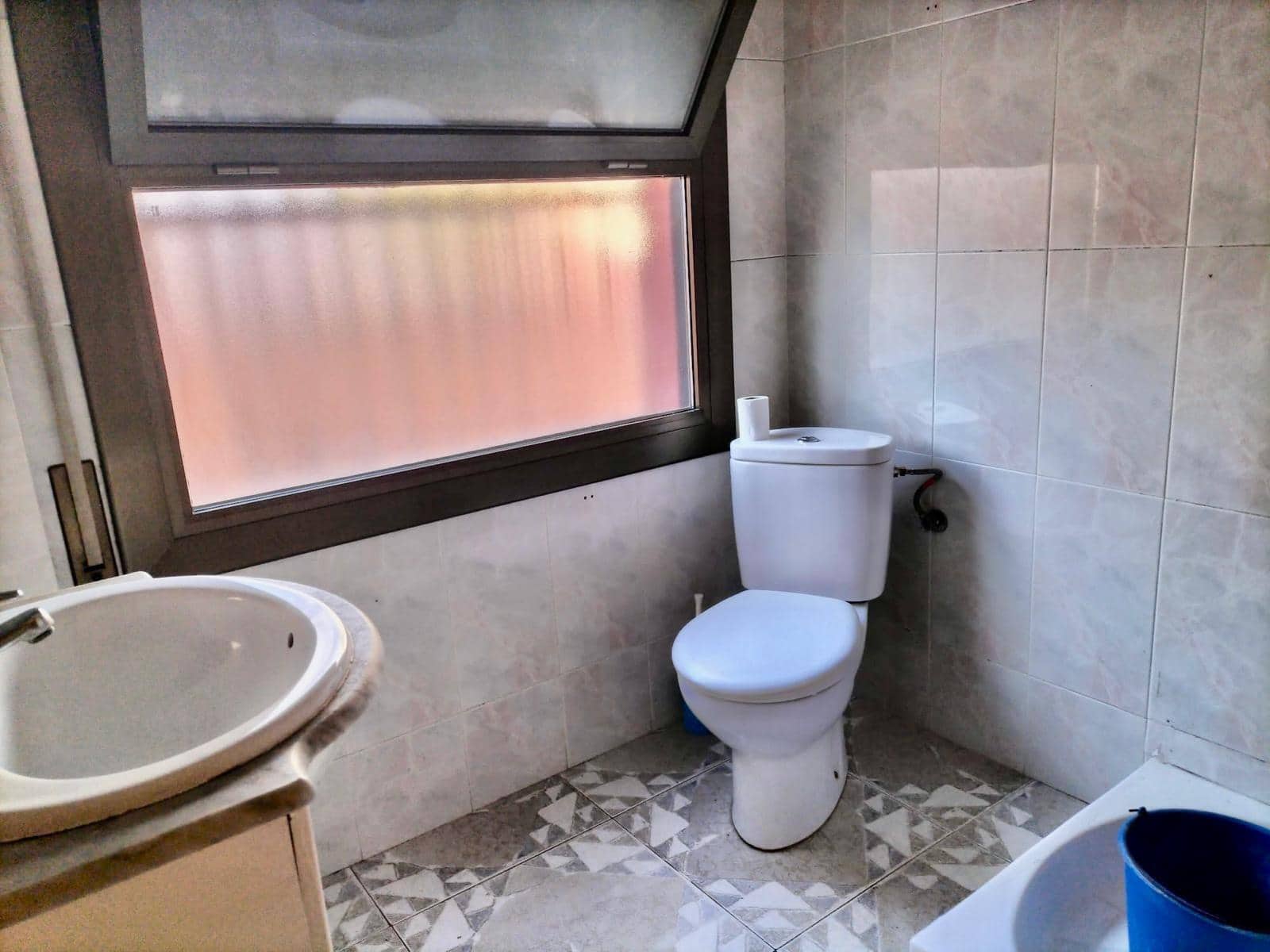 5 bedroom Villa for sale in Canyelles with garage - € 318,000 (Ref: 9639512)