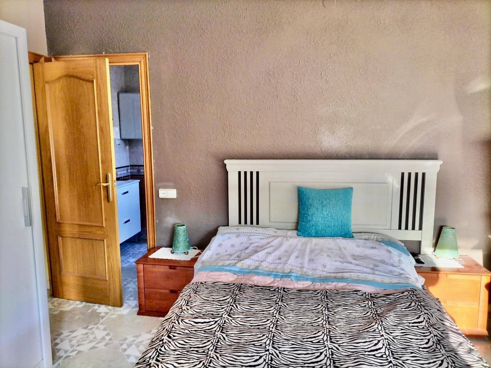 5 bedroom Villa for sale in Canyelles with garage - € 318,000 (Ref: 9639512)