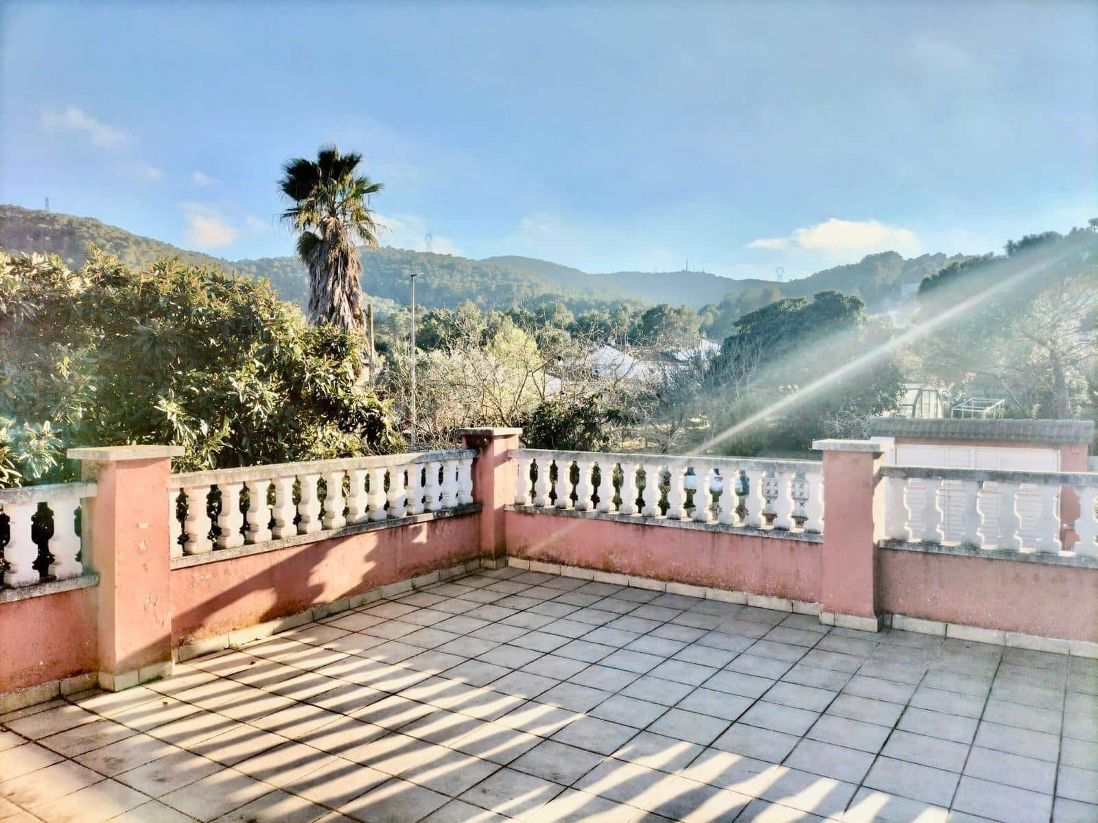 5 bedroom Villa for sale in Canyelles with garage - € 318,000 (Ref: 9639512)