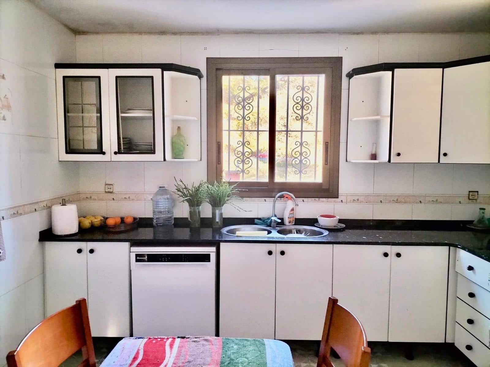 5 sovrum Villa till salu i Canyelles med garage - 309 000 € (Ref: 9639512)