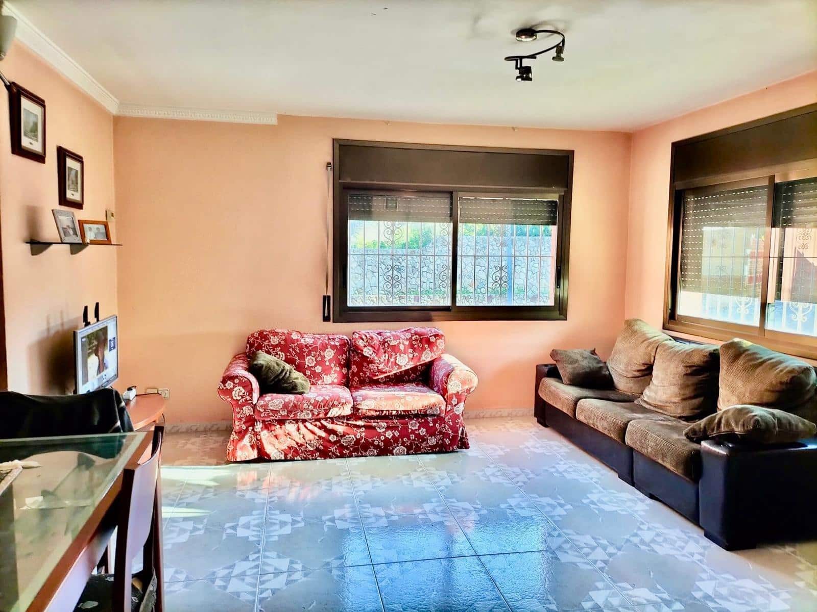 5 sovrum Villa till salu i Canyelles med garage - 309 000 € (Ref: 9639512)