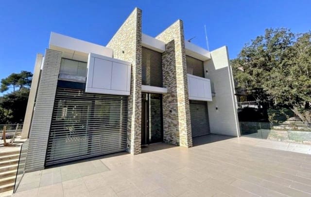 6 soverom Villa til salgs i Begues med svømmebasseng garasje - € 1 290 000 (Ref: 9661974)