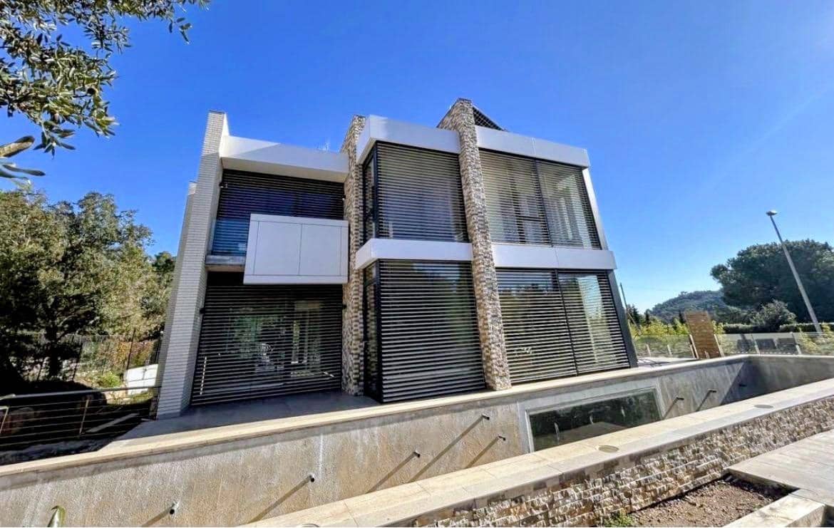 6 soverom Villa til salgs i Begues med svømmebasseng garasje - € 1 290 000 (Ref: 9661974)