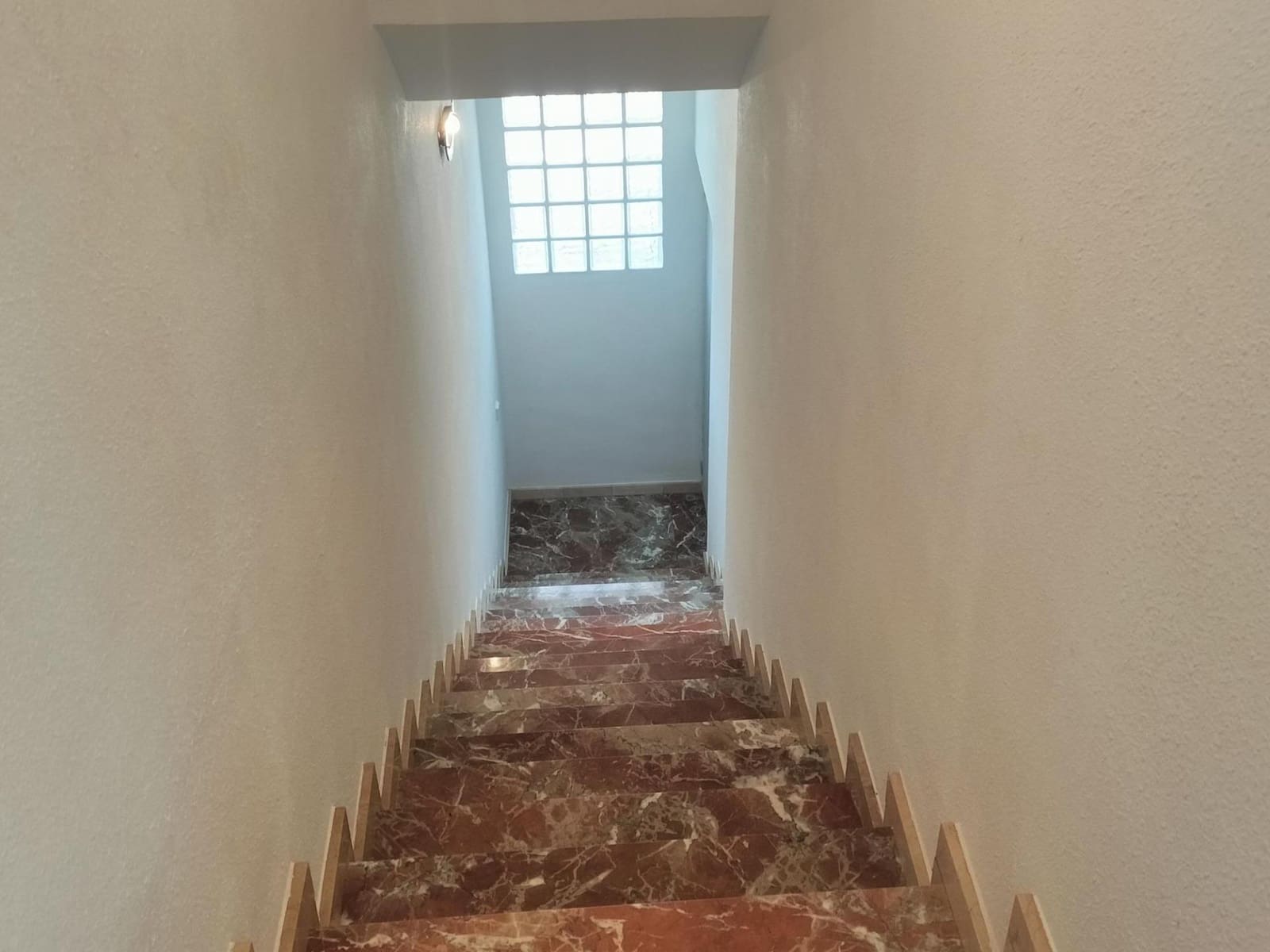 4 bedroom Villa for sale in Olivella with garage - € 315,000 (Ref: 9704935)