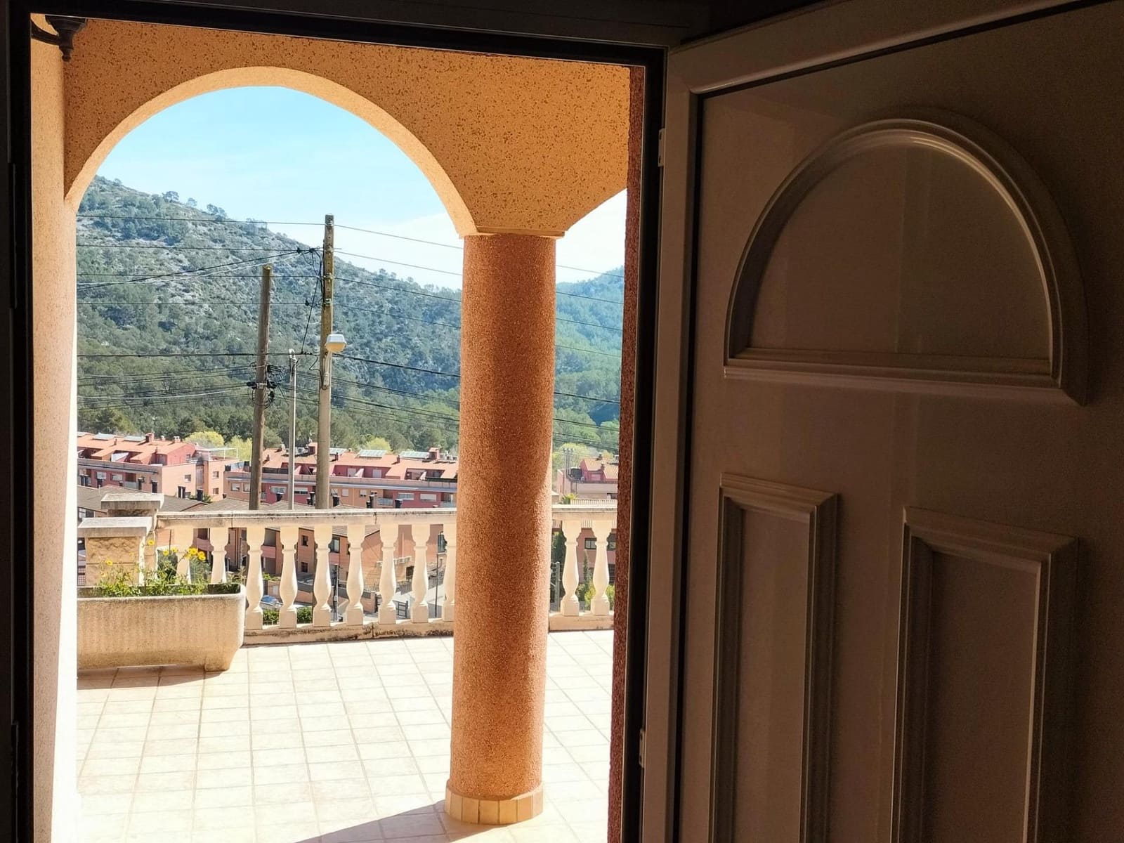 4 bedroom Villa for sale in Olivella with garage - € 315,000 (Ref: 9704935)