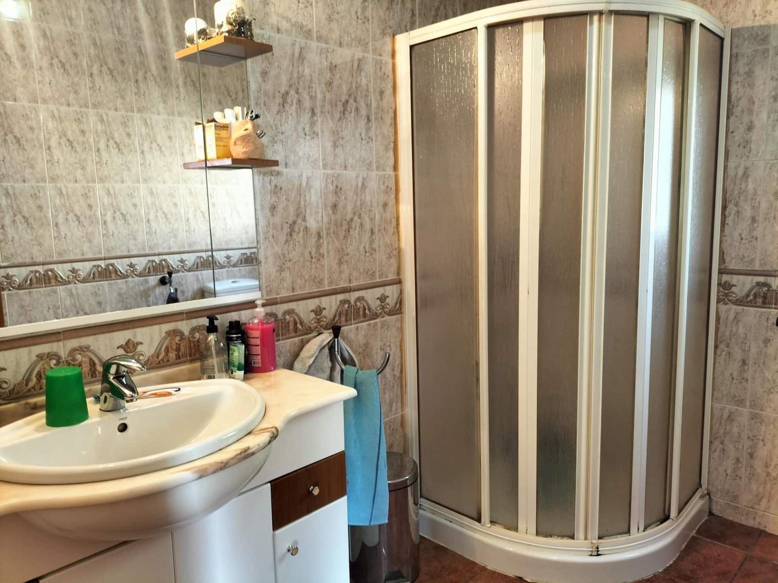 4 bedroom Villa for sale in Olivella with garage - € 315,000 (Ref: 9704935)