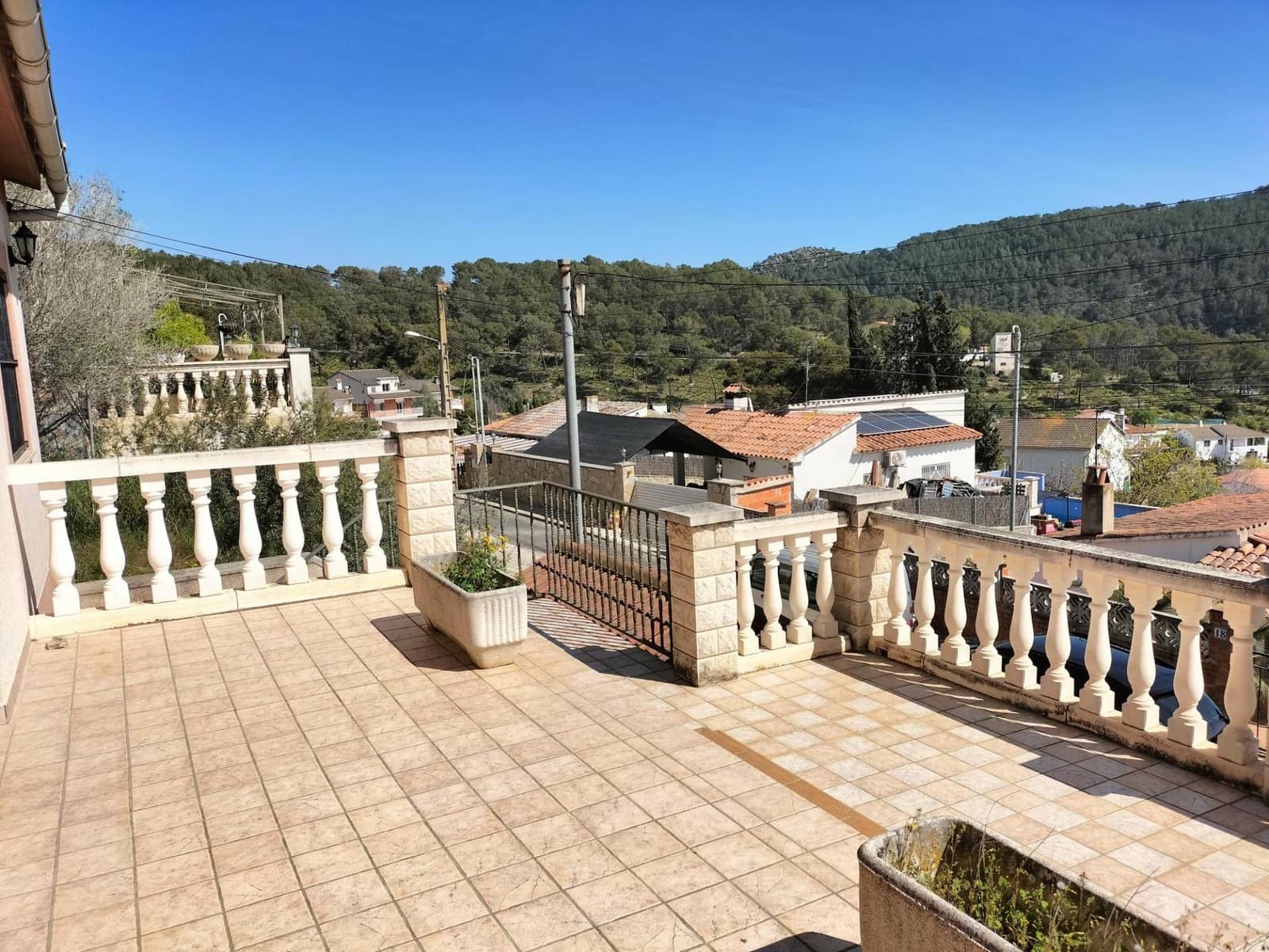 4 bedroom Villa for sale in Olivella with garage - € 315,000 (Ref: 9704935)