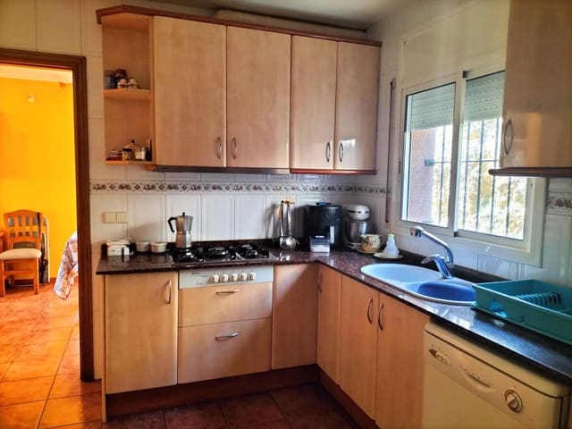 4 slaapkamer Villa te koop in Olivella met garage - € 315.000 (Ref: 9704935)