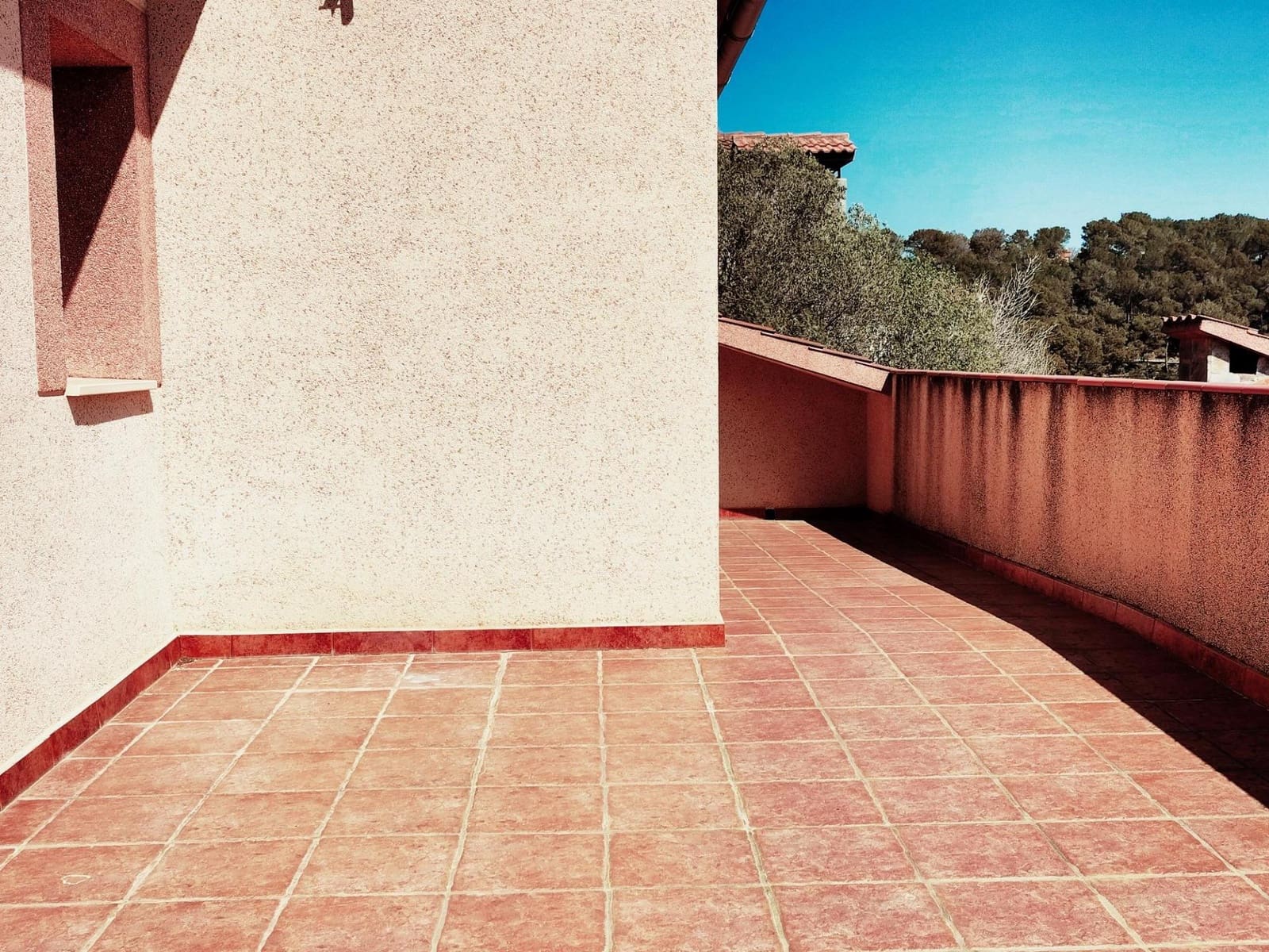 4 bedroom Villa for sale in Olivella with garage - € 315,000 (Ref: 9704935)