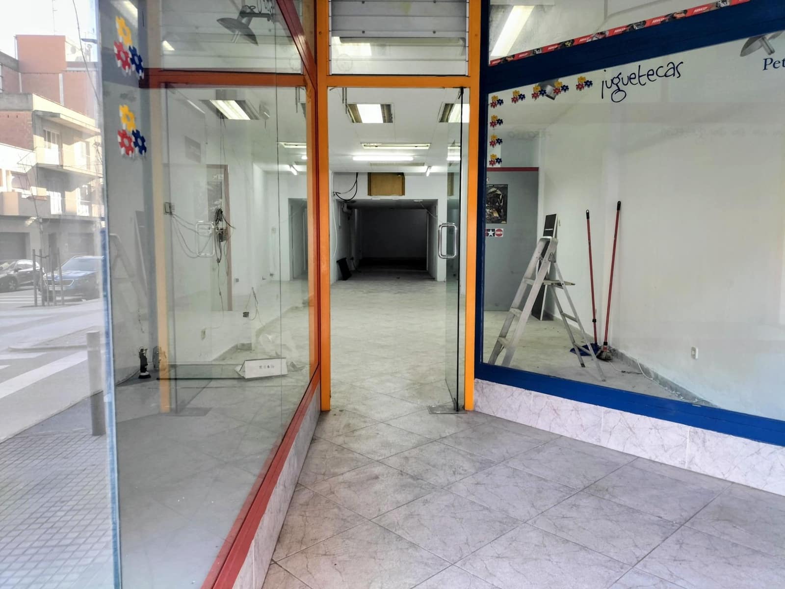 Commercial for sale in Vilafranca del Penedes - € 114,500 (Ref: 9729341)