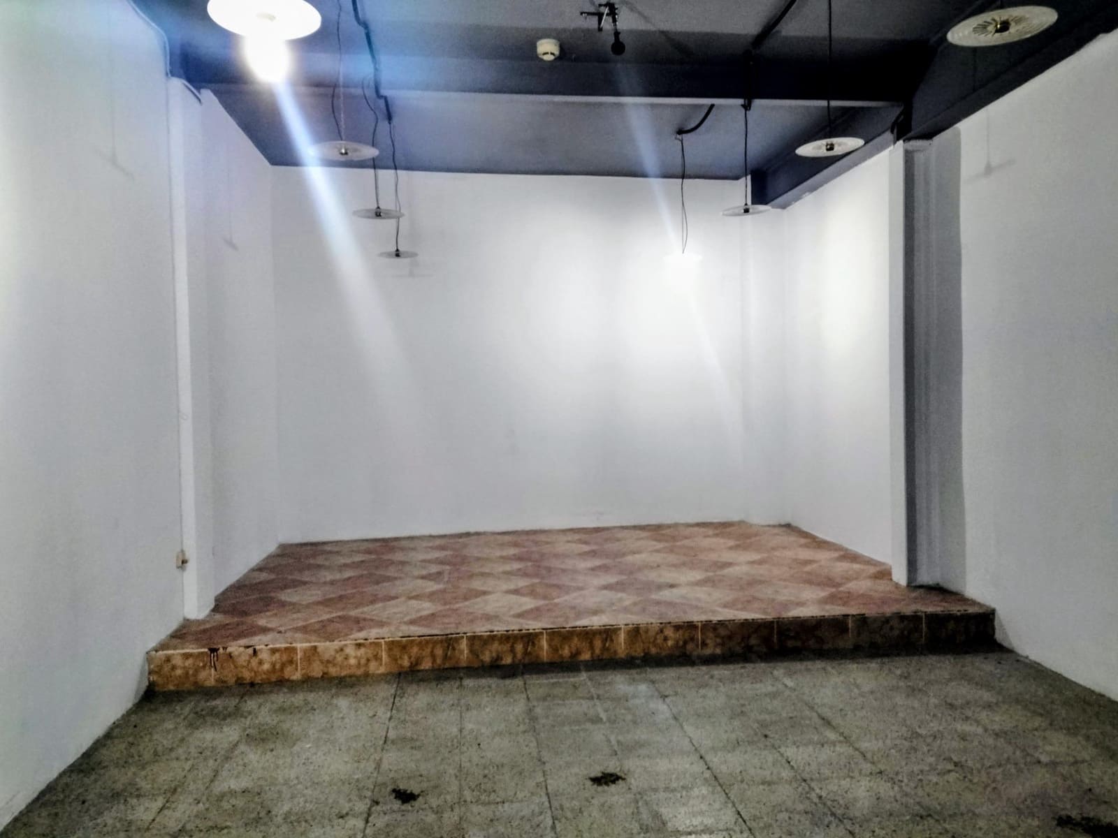 Commercial for sale in Vilafranca del Penedes - € 114,500 (Ref: 9729341)