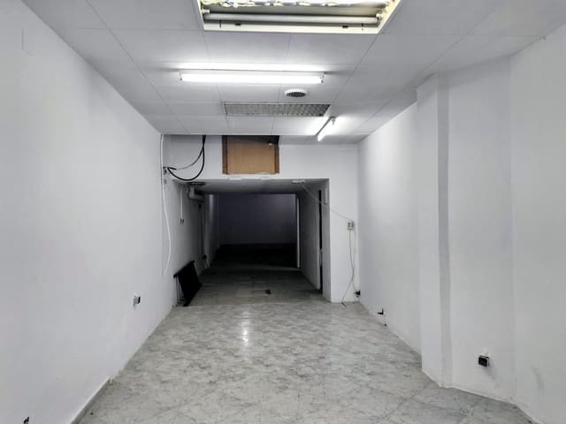 Commercial for sale in Vilafranca del Penedès - € 114,500 (Ref: 9729341)