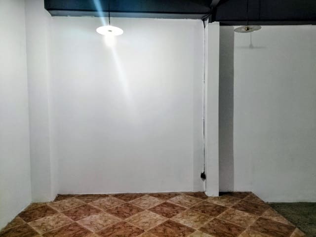 Commercial for sale in Vilafranca del Penedès - € 114,500 (Ref: 9729341)