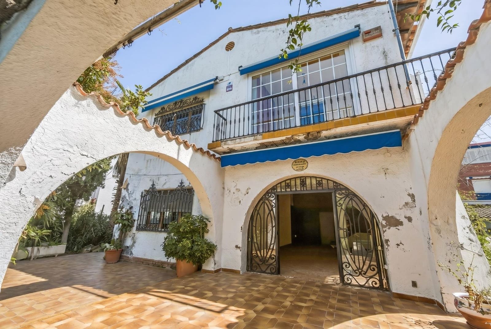 4 soverom Villa til salgs i Sitges med svømmebasseng garasje - € 2 250 000 (Ref: 9778255)