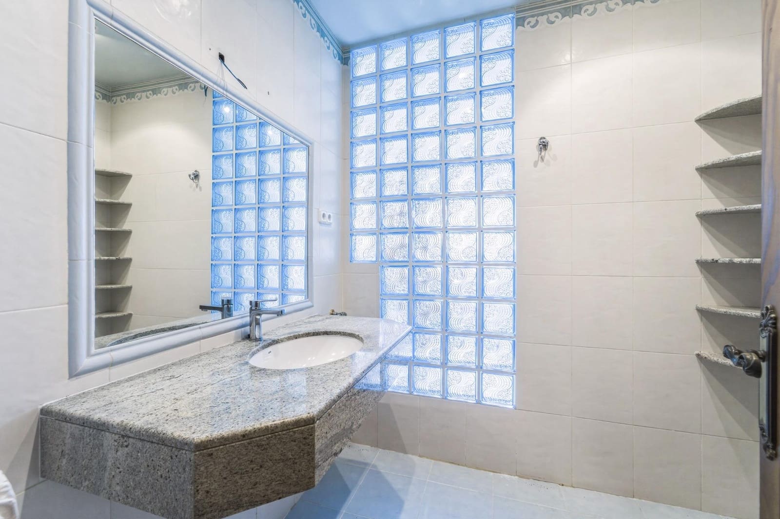 4 soverom Villa til salgs i Sitges med svømmebasseng garasje - € 2 250 000 (Ref: 9778255)