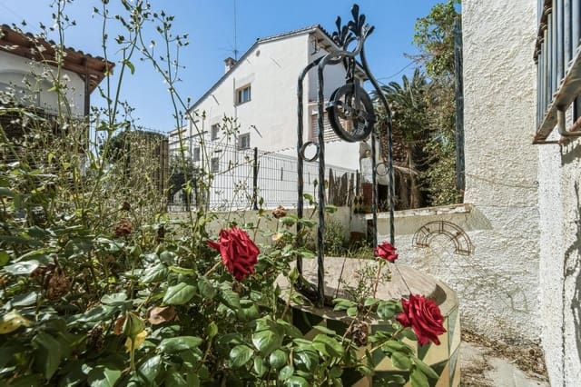4 soverom Villa til salgs i Sitges med svømmebasseng garasje - € 2 250 000 (Ref: 9778255)