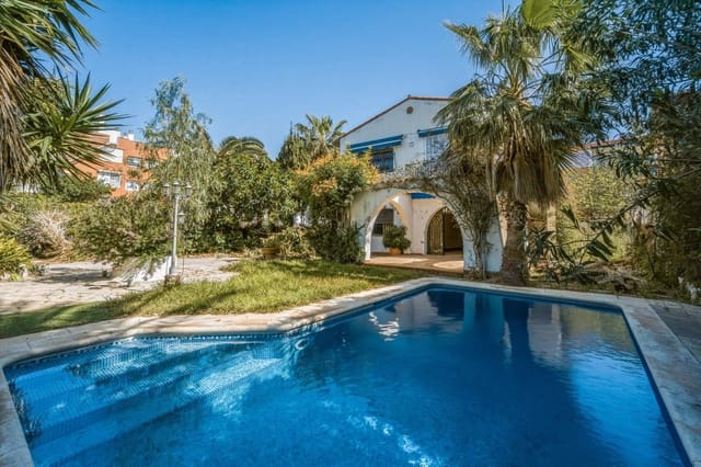 4 soverom Villa til salgs i Sitges med svømmebasseng garasje - € 2 250 000 (Ref: 9778255)