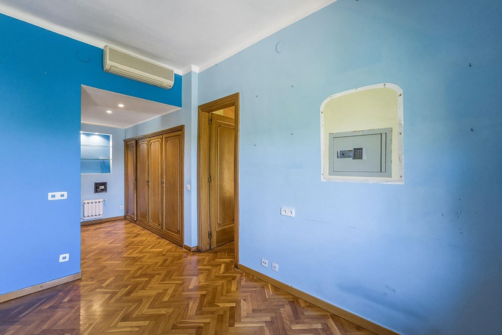 4 soverom Villa til salgs i Sitges med svømmebasseng garasje - € 2 250 000 (Ref: 9778255)